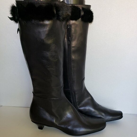 Attilio Giusti Leombruni Black Fur-Trimmed Heeled Boots - Picture 4 of 12